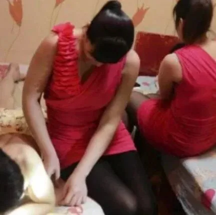 1300个避孕套，华人大妈惊呆警察