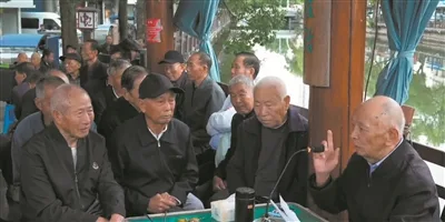 三位九旬老人的千场“板凳思政课”