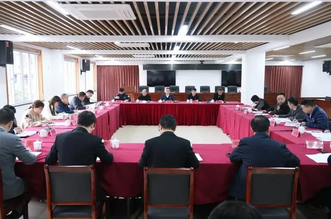 永嘉县委书记吴呈钱参加指导北城街道领导班子2025年度民主生活会