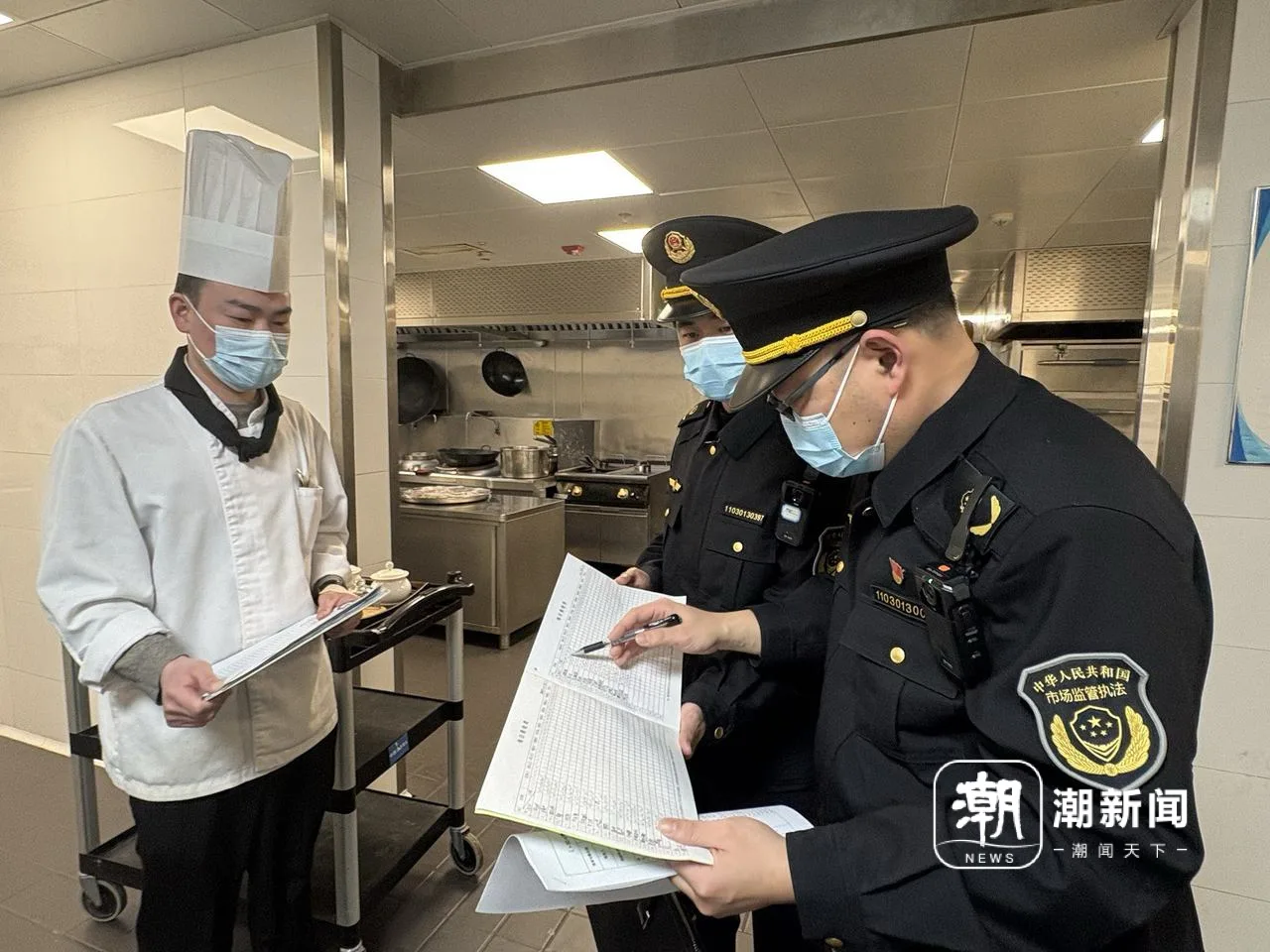 年夜饭预订市场火热 记者跟着温州市场监管人员走进后厨