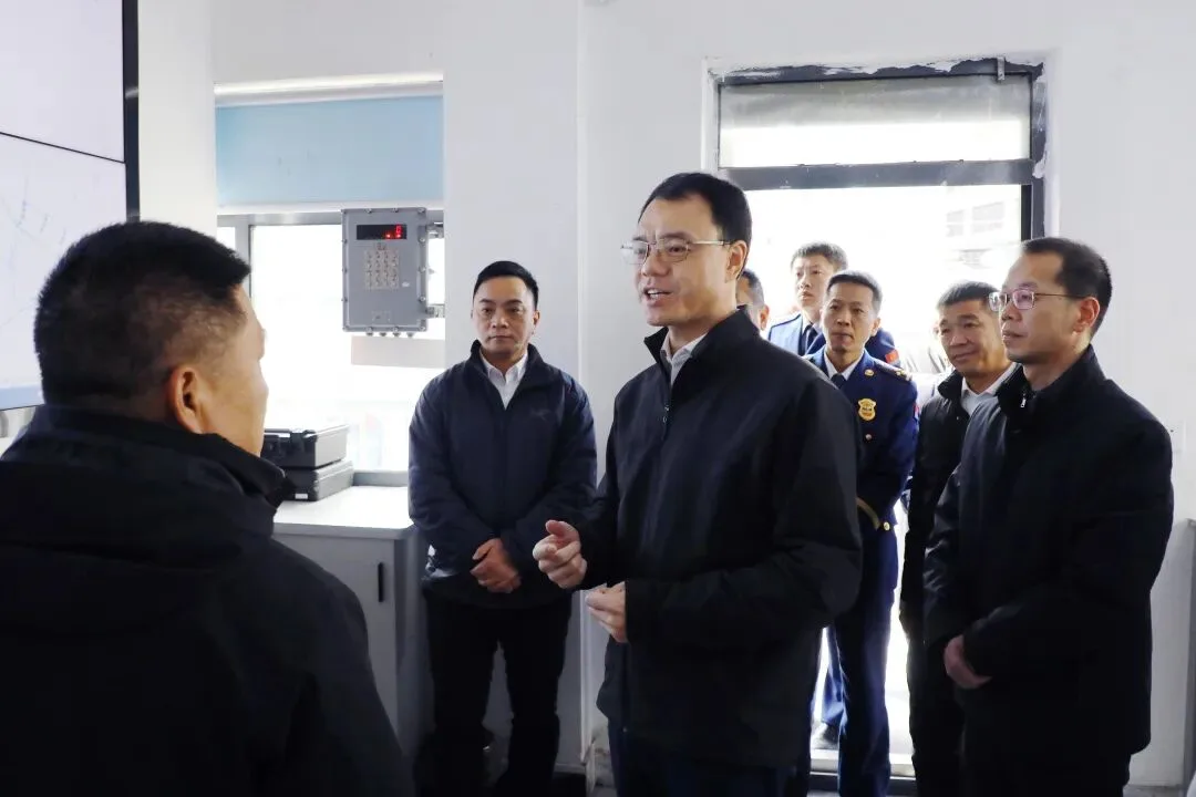 泰顺县委书记张银贵开展节前安全生产检查，督导国旅复核工作