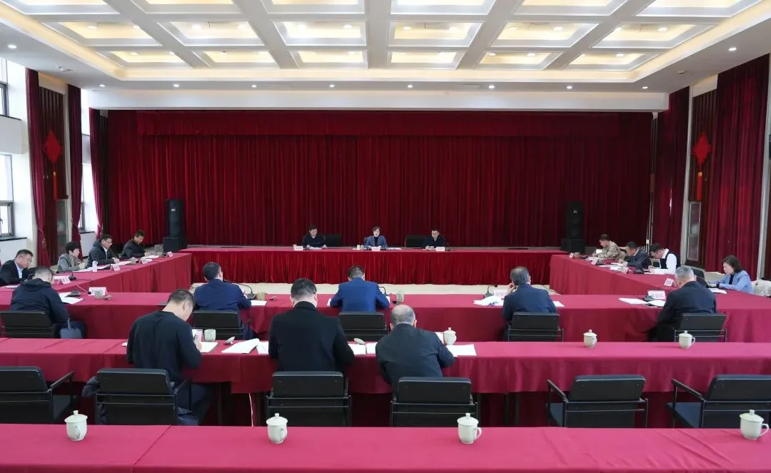 永嘉县委常委会召开2025年度民主生活会