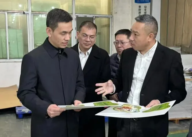 苍南县委书记张本锋开展新春助企“开门红”活动