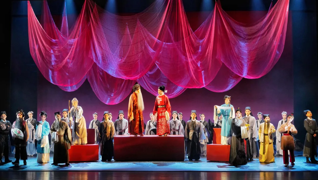 失传60多年的永昆《罗衫记》重现舞台 老艺术家赠靴“小昆苗”