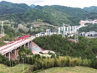 苍泰高速泰顺段完成投资近半