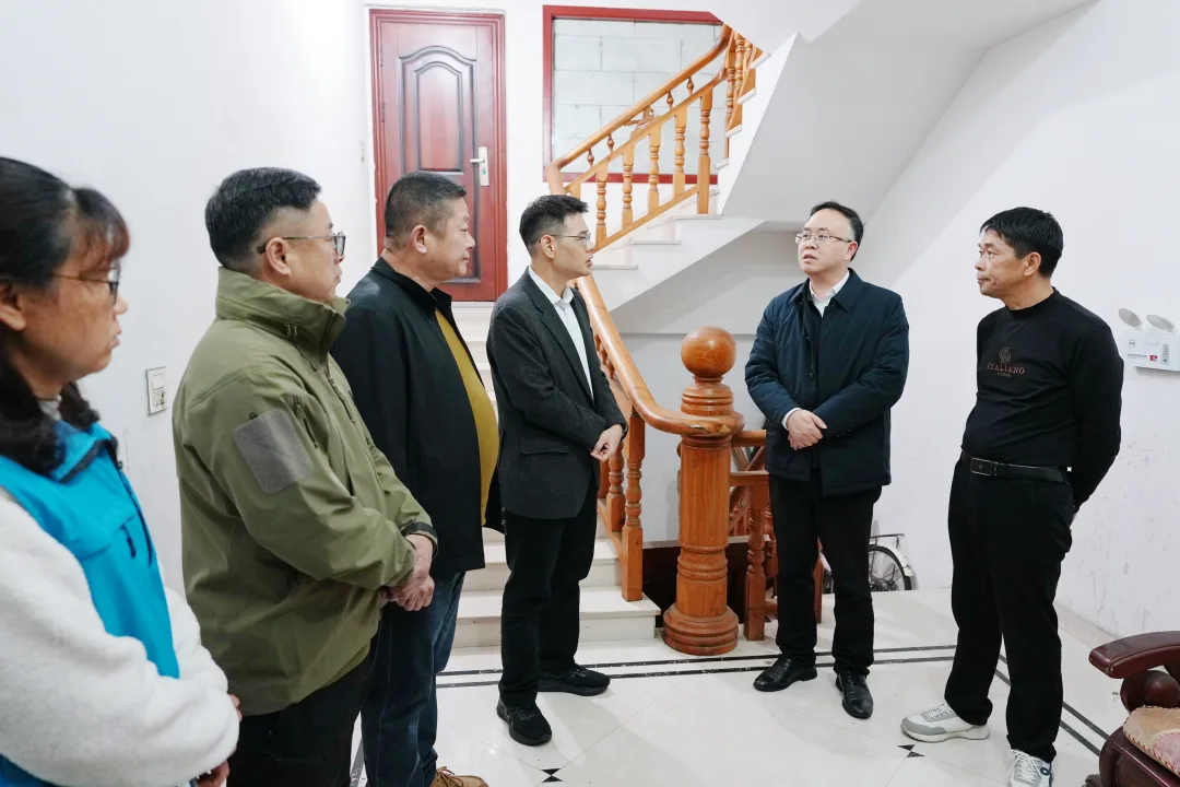 乐清市领导开展“护安强城”夜访夜查工作