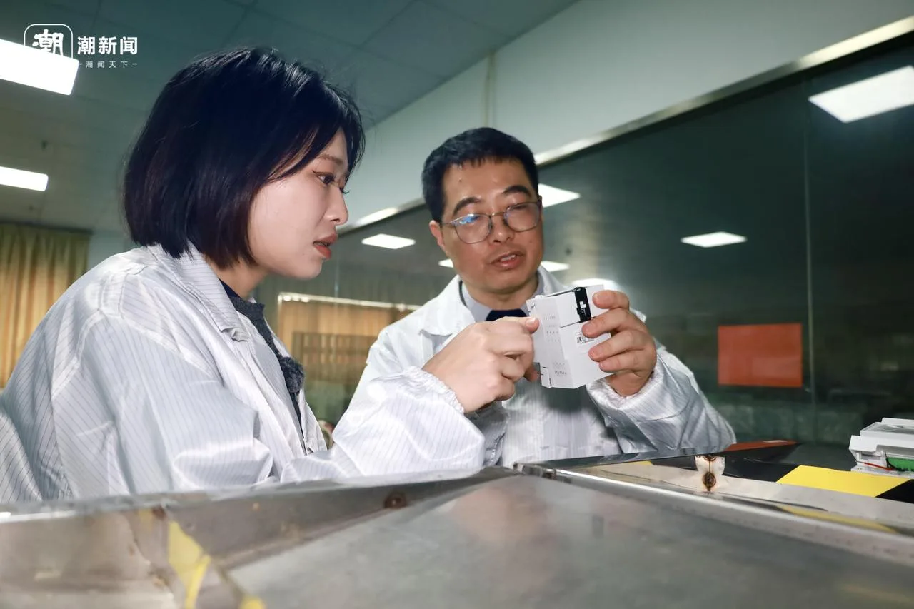 0.01毫米的偏差都不能放过 “模具大师”胡东方带着记者与精度死磕