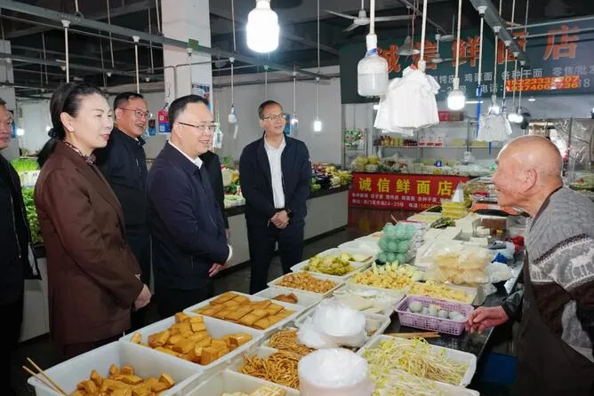 乐清市委书记戴旭强督导文明城市创建工作