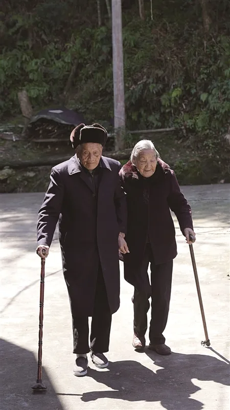 101岁与99岁的“别样浪漫”