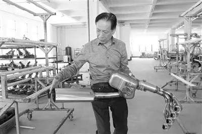 张雪机车排气管由瑞安人制造生产