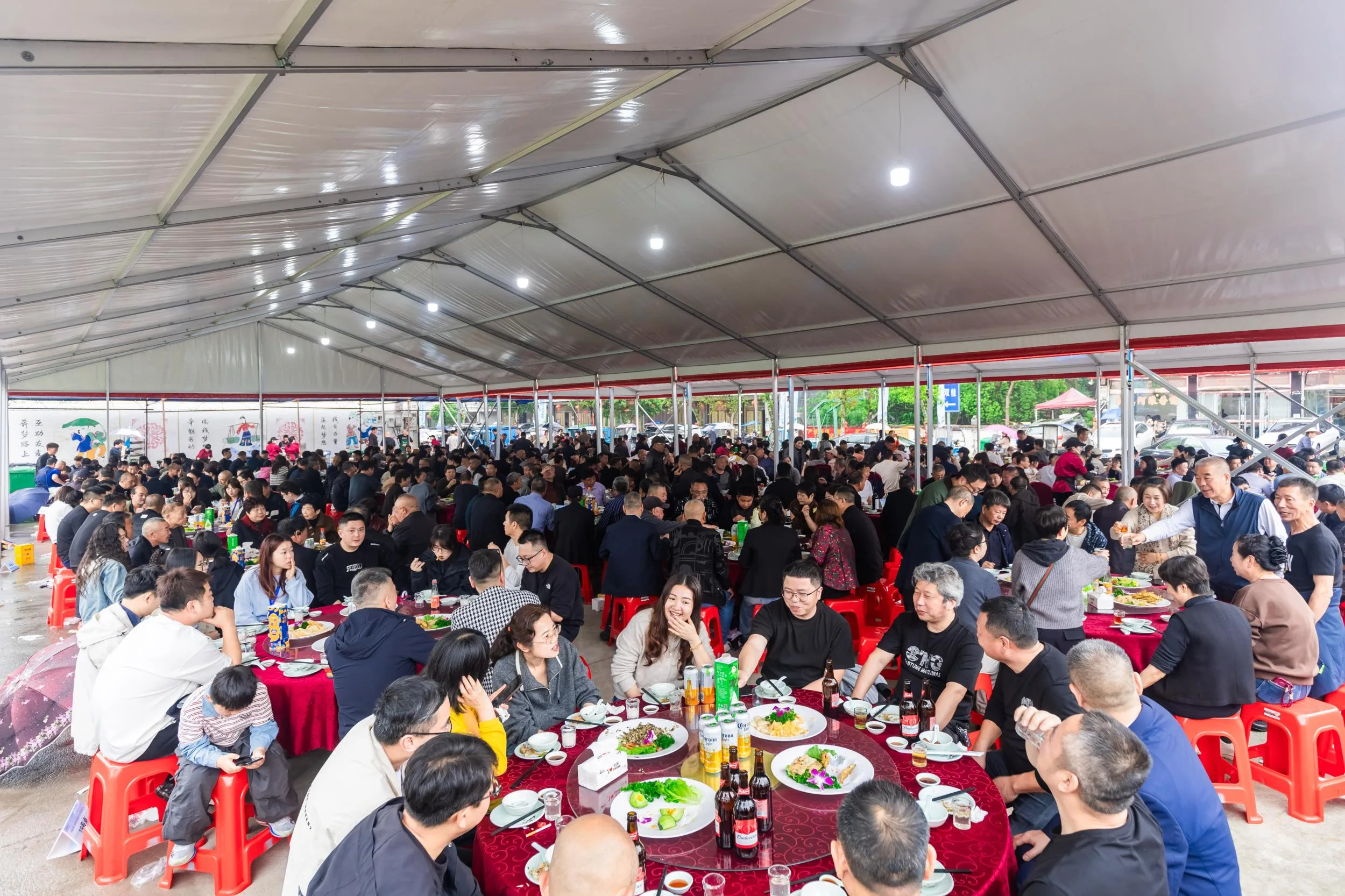 “老”节日新场景带来新热潮！温州餐饮清明宴火爆出圈