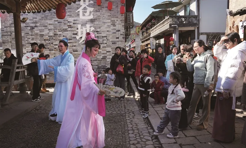 苍坡古村：文房四宝韵千年 乡土公共园林“活化石”