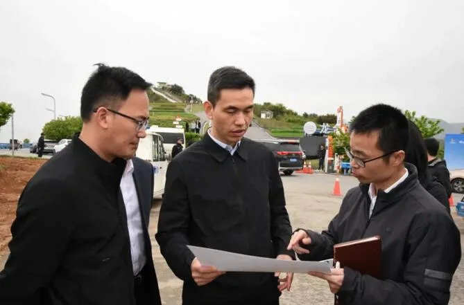 苍南县委书记张本锋赴炎亭镇督查集中整治工作