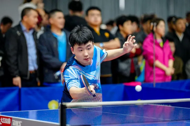 洞头小将柯林卡加冕温州乒乓新“球王”