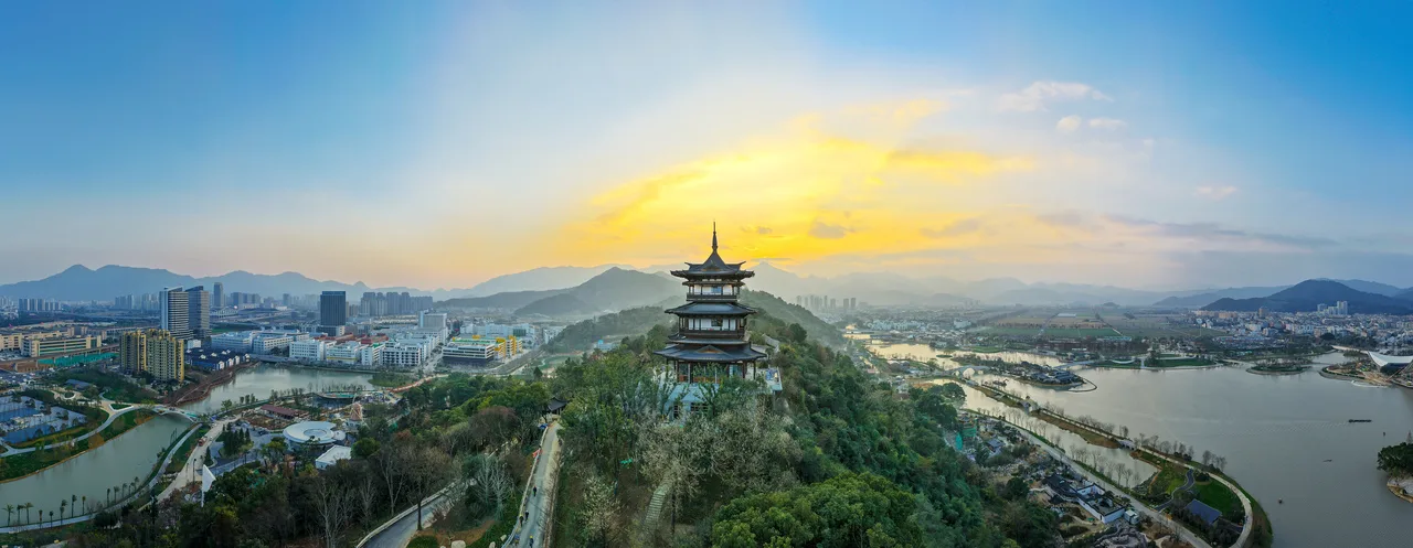 建好一座园 办好一个会 提升一座城