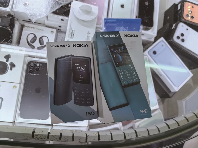 “古董”手机为何重回人们视野？