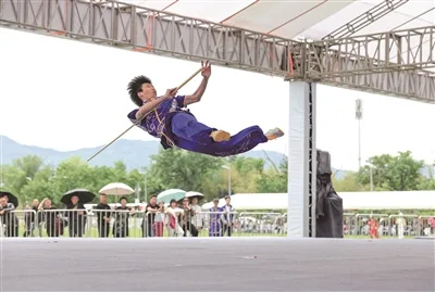 第三届浙江省和美乡村武术公开赛在永嘉开赛 2000余名中外武者楠溪江畔“论剑”