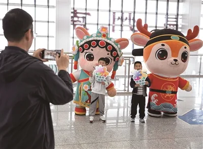 温州南站园博文旅互动点亮旅途