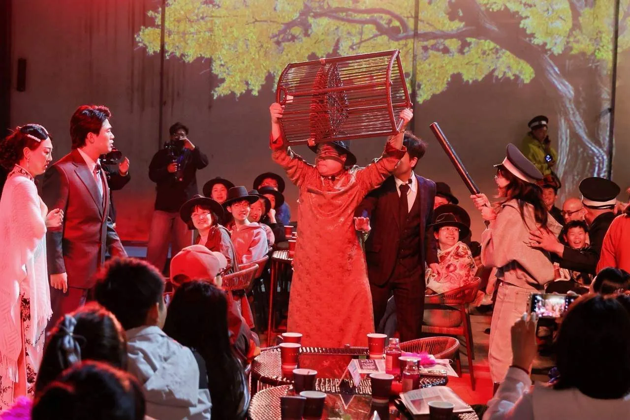 沉浸式庭院剧在吴百亨故居上演 点燃鹿城“五一”新夜态