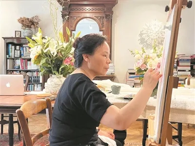 鞋厂老板娘退休学画 笔下天真烂漫火出圈