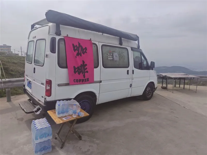 大罗山网红咖啡车用公厕水制作饮品？