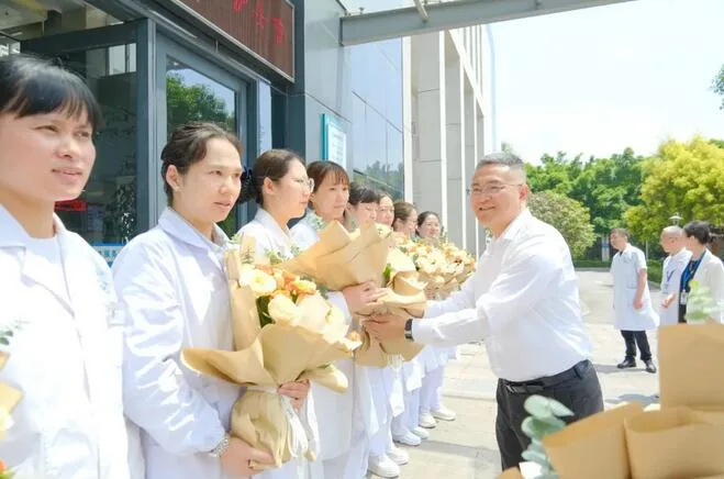 瓯海区领导开展国际护士节走访慰问活动