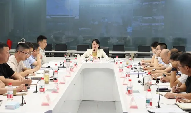 洞头区委区政府研判部署第13号台风“白海豚”防御应对工作