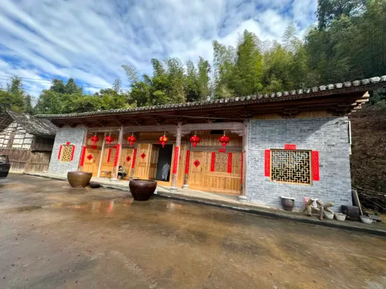 山体滑坡压垮8间民房 平阳县山门镇人员转移成功避险 - 配图3