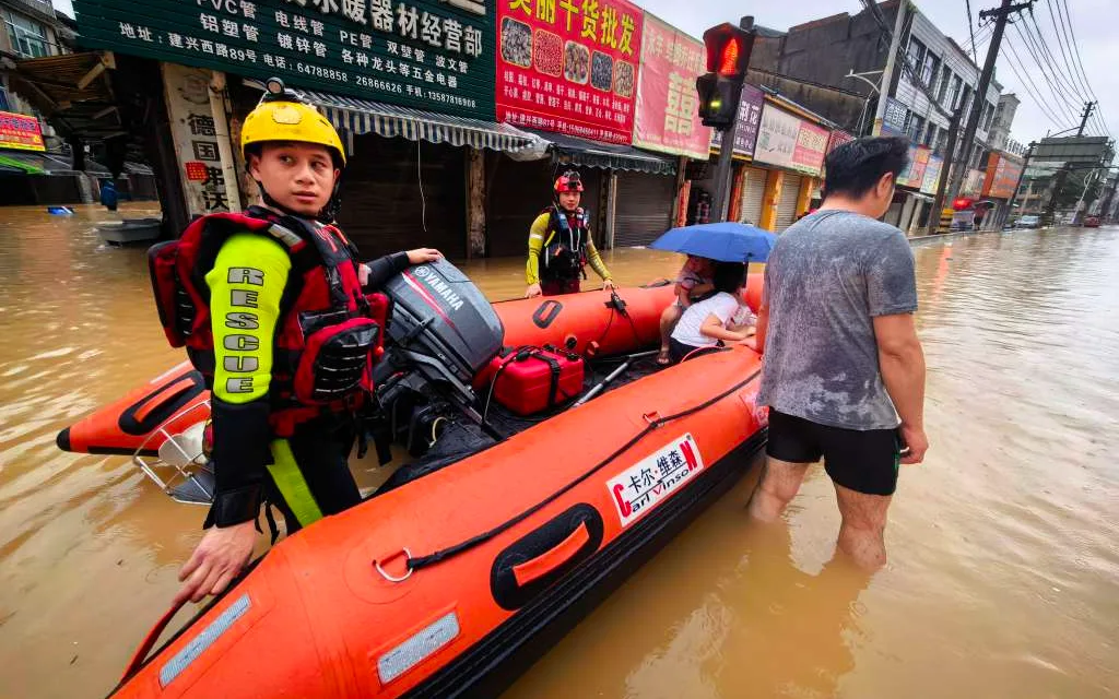 连续作战 风雨共济——温州全城戮力同心坚决打赢防御强降雨攻坚仗 - 配图4