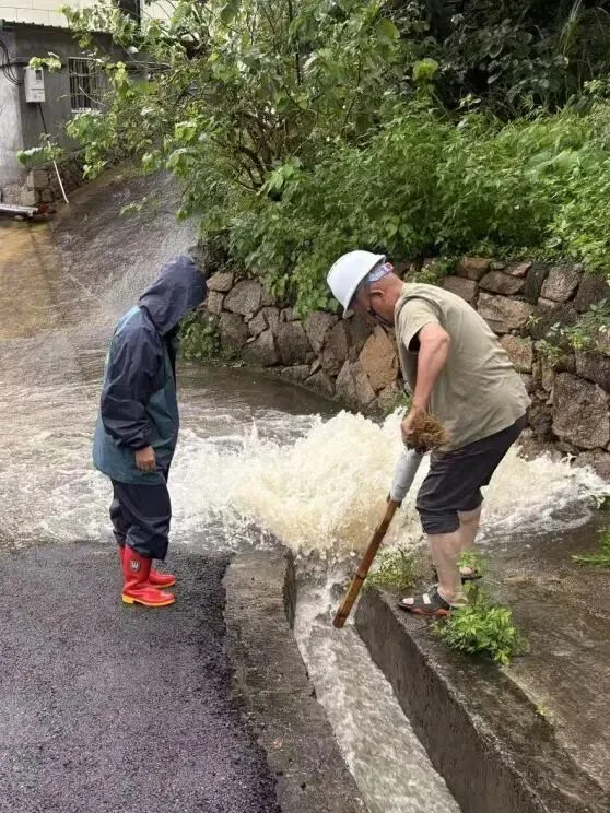 连续作战 风雨共济——温州全城戮力同心坚决打赢防御强降雨攻坚仗 - 配图5