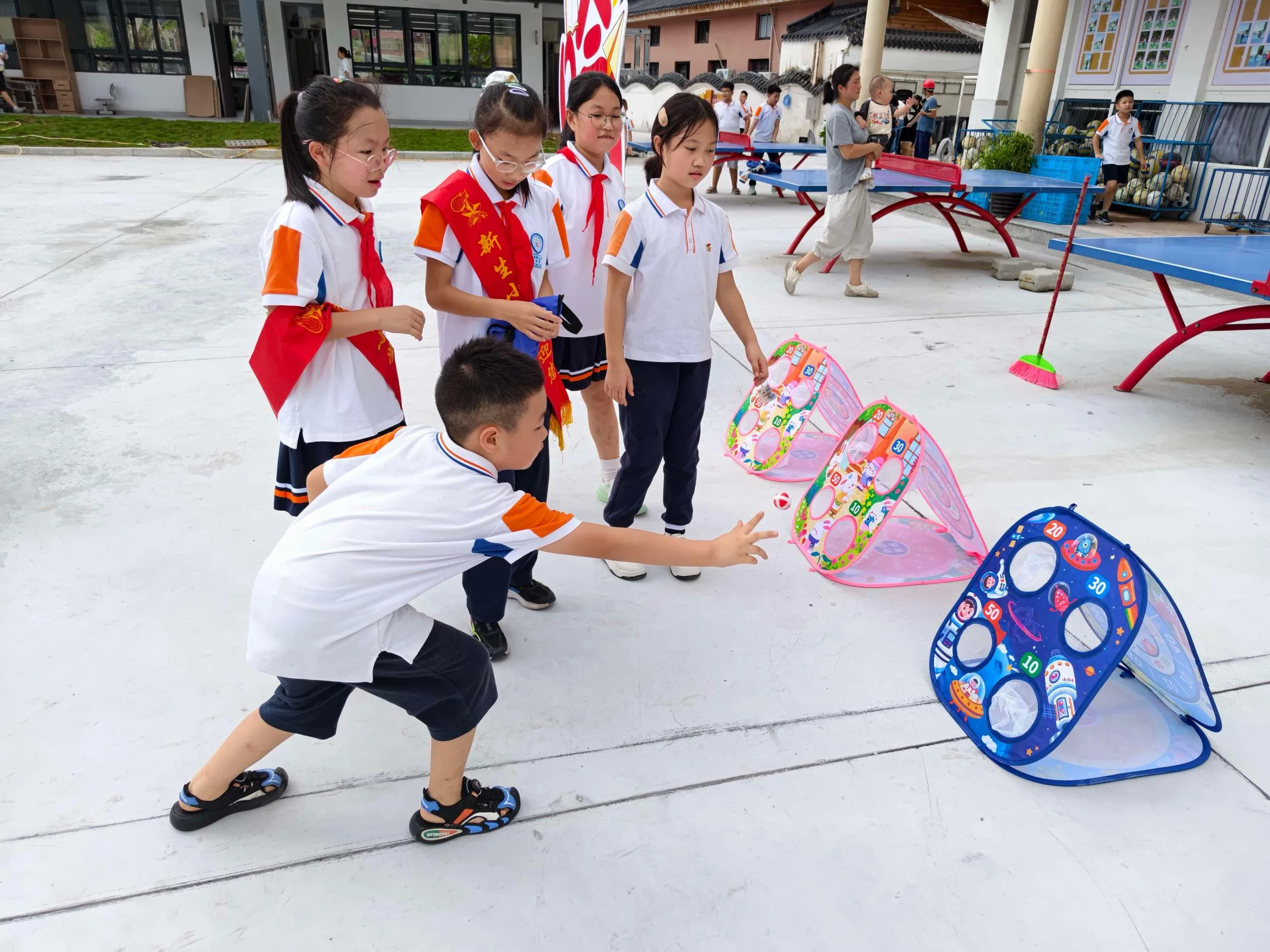 新校门迎新！大学教授走进瓯海新居民学校书赠“开学礼” - 配图4