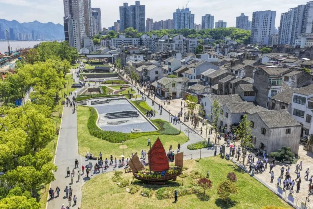 央广网：黄浦江畔弄潮新 浙江温州把“产业家底”亮到上海滩 - 配图5