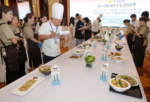 渔家厨娘同台竞技 这碗洞头海鲜面“味正浓” - 配图5