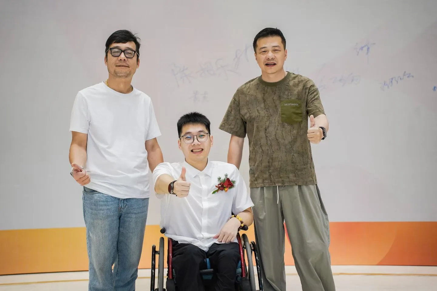 “一乐一礼”主理人柯桓杭坐在轮椅上谋新路 让客户触摸到“残友手作”的温度 - 配图2