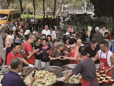 温州开渔鲜货摆满摊位 “菜篮子”管够