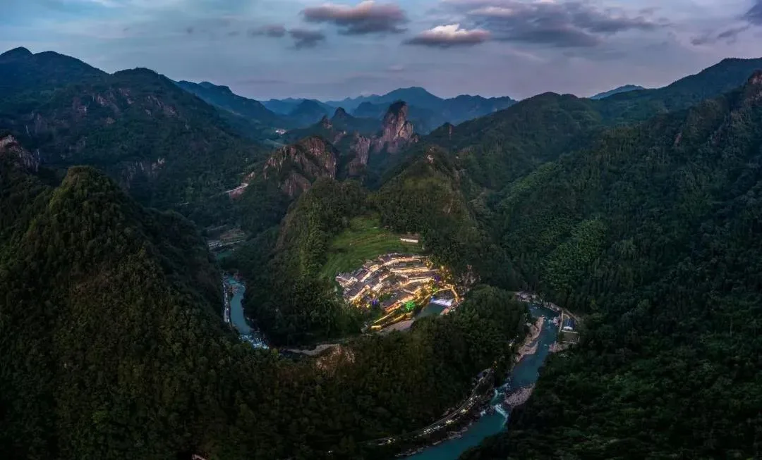 一只烤全羊带富一个村 岭上人家走上“羊”关大道 - 配图2