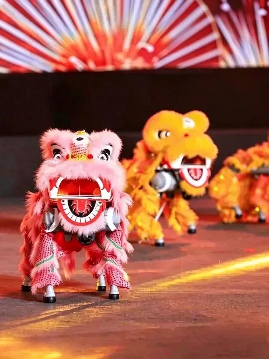 机器人舞狮、独竹漂、永昆演艺……国庆嗨玩6天不重样！ - 配图5