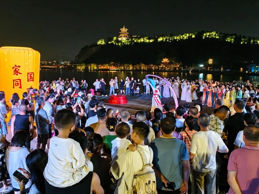 国庆首日137.8万人次游温州 - 配图3