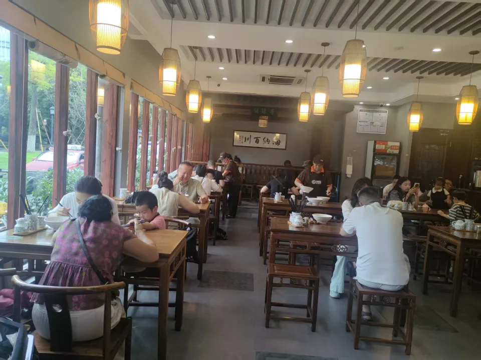 销售额增长50%！温州老字号餐饮假日消费红红火火