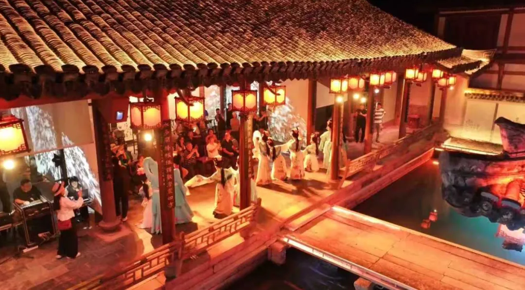 打破“高冷”滤镜！“永昆+流行乐”，楠溪江畔千年非遗青春出圈 - 配图2