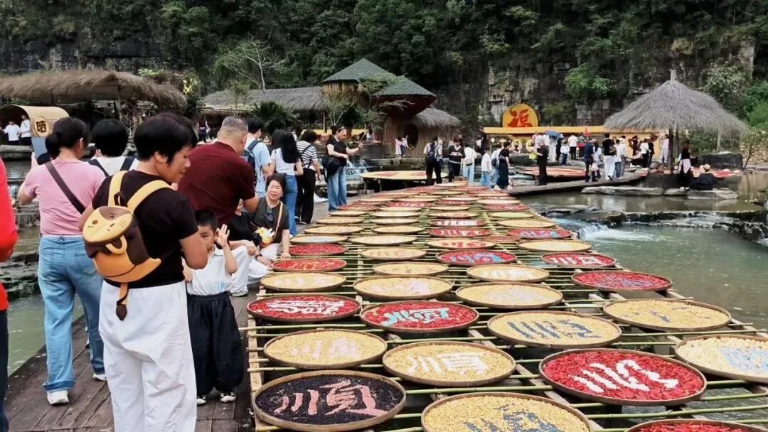 温州五天迎客825万人次：假期过半，山海“热”度不减 - 配图15