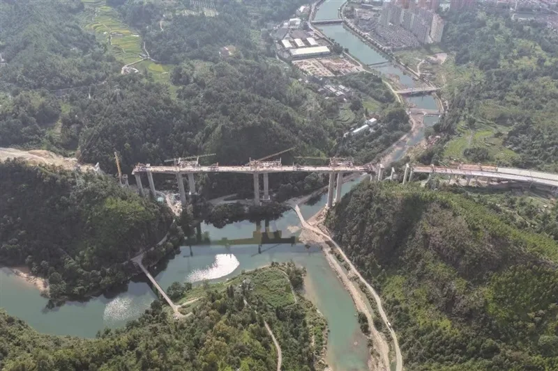 建设正酣！多个重点交通项目假期全力攻坚 - 配图2