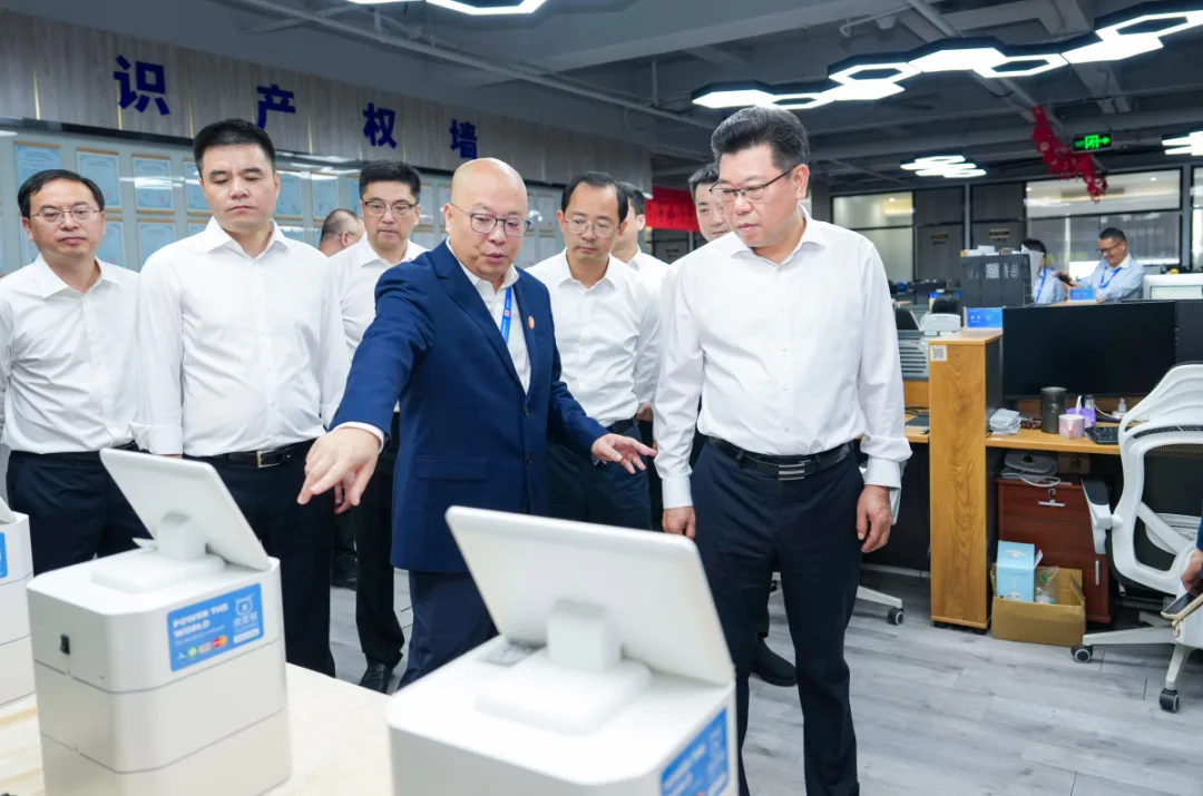 张文杰调研生产性服务业发展工作