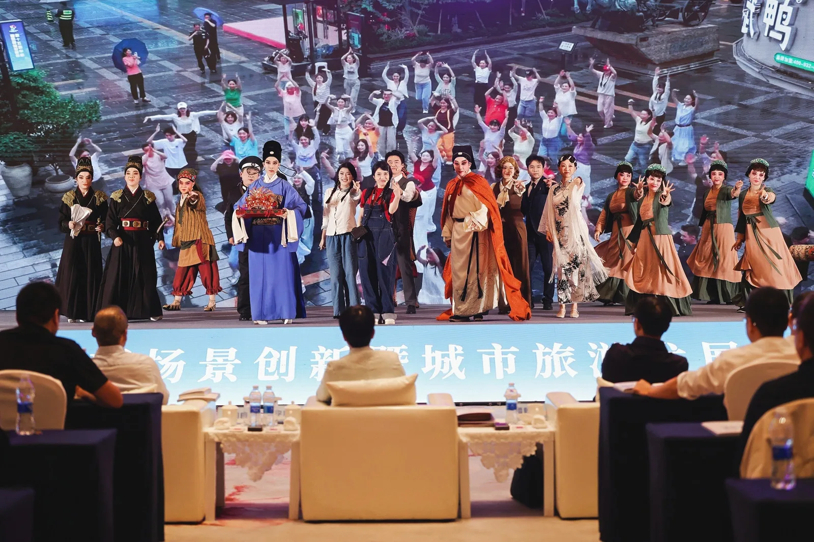 温州文旅从“景点观光”向“城市漫游”深度转型，“旅游搭子”为一场演出一门手艺奔赴一座城市 - 配图2