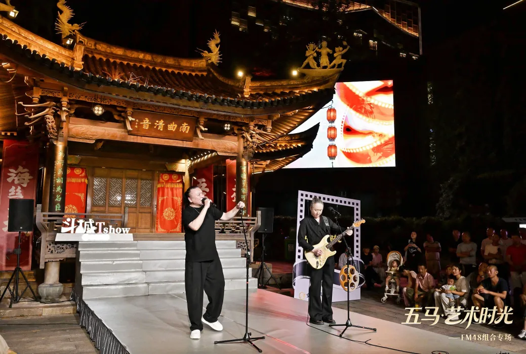 “转角有戏”名家专场走进街巷 温州“艺术时光”推动公共文化从“有”向“好”跃升