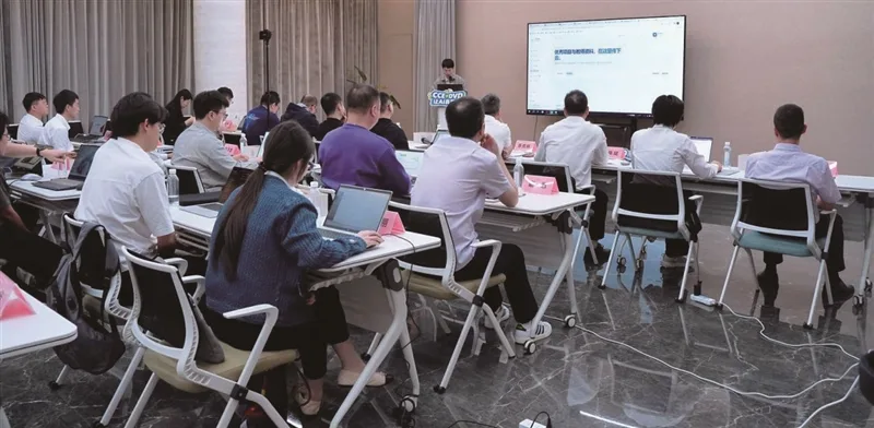 这场AI编程培训交出了“AI+产教融合”新答卷