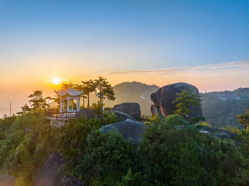 来苍南，登玉苍、访碗窑、逐海露营，解锁浙南山海画卷 - 配图2