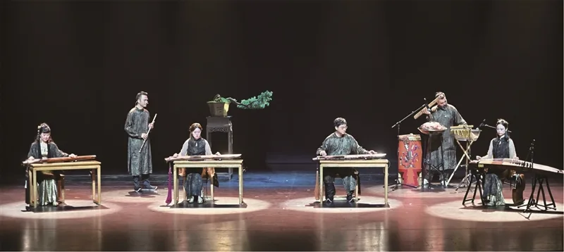 一场音乐会吸引上百万人在线收看 古琴与太极打出震撼配合