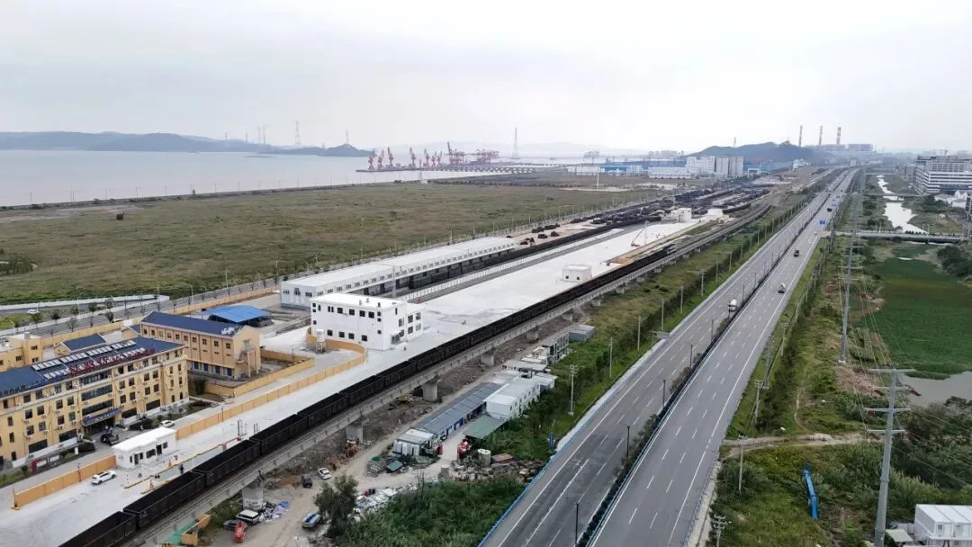 乐清湾港区铁路支线扩能改造工程一期项目通过竣工验收