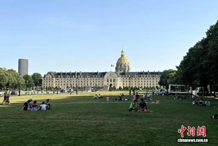 欧洲多国遭遇极端热浪，上百人死于高温！侨胞亲历酷暑：热得睡不着觉